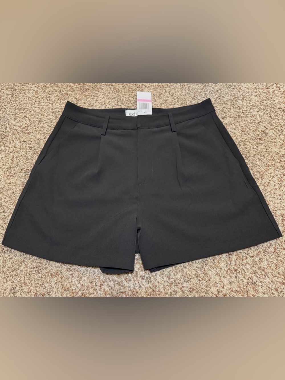 Edited by Remi Bader Black High Waist Pleated Shorts Womens Size 6 NWT